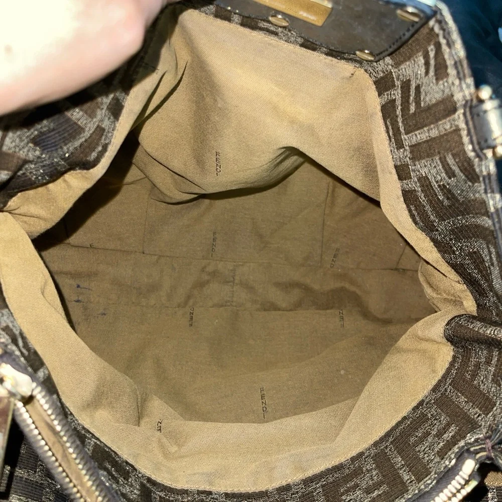 FENDI RARE FIND mia should tote Zucca excellent condition size 16W X 11H large - Picture 11 of 17